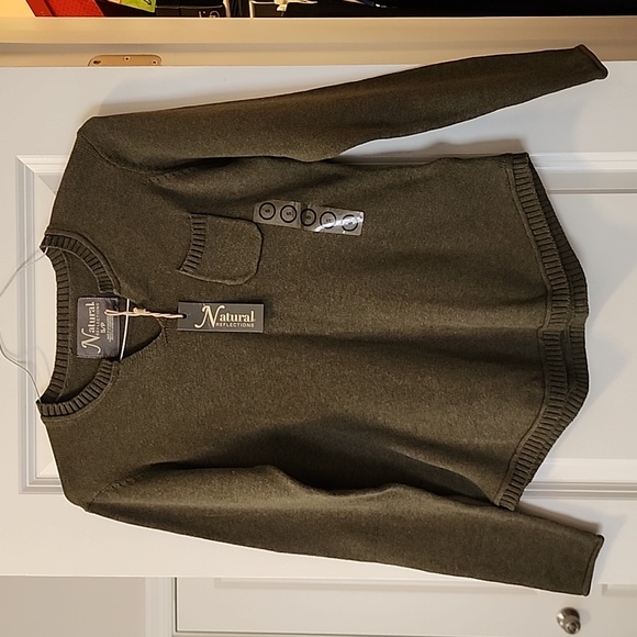 New with Tags Natural Reflections Olive Green Sweater - Picture 1 of 3